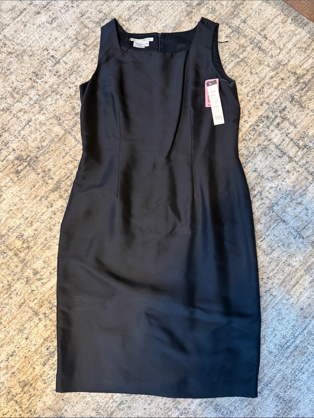 Maggy London Black Sleeveless Sheath Dress